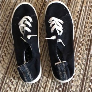 Dark blue shoes !!! Like new !